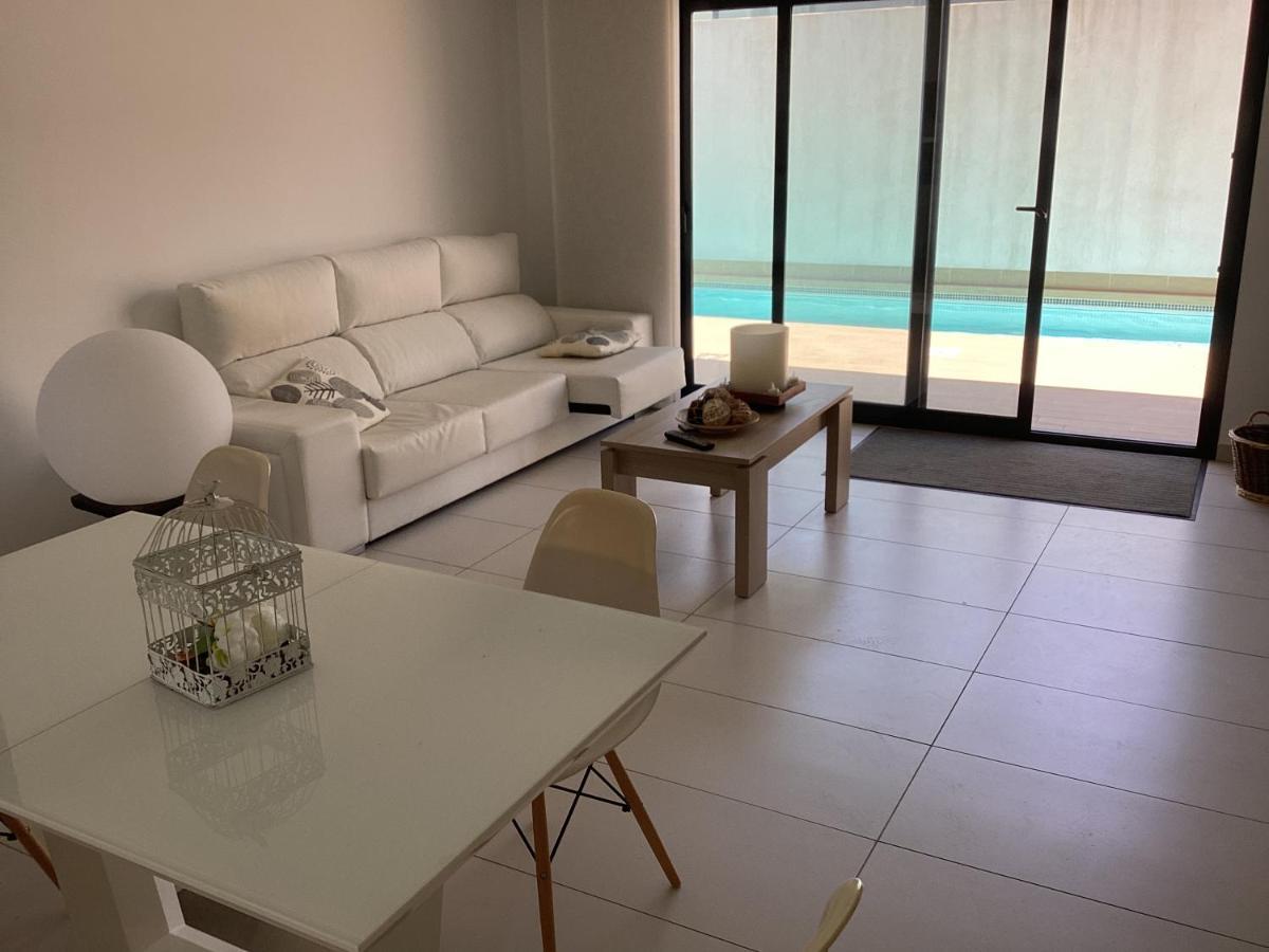 Housesleeps6-Pool-Beach-Garden-Solarium-Petok Ориуэла Экстерьер фото